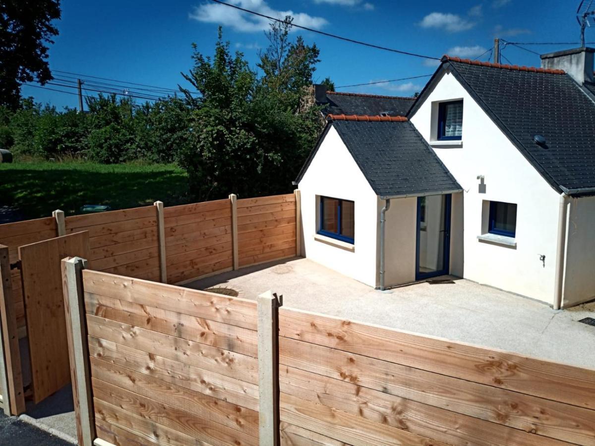 Charmante Petite Maison Rostiviec Bord De Mer Loperhet Bagian luar foto